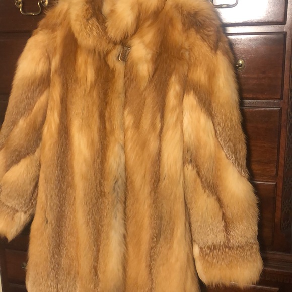Red Fox Walking Coat Jacket - Picture 5 of 9